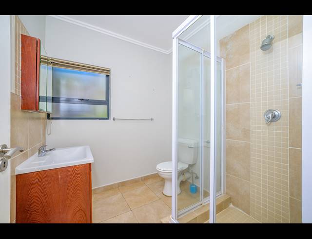 3 BEDROOM APARTMENT FOR SALE IN PALM LAKES ESTATE